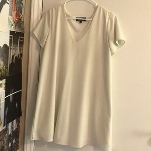 Lulu’s white shift dress